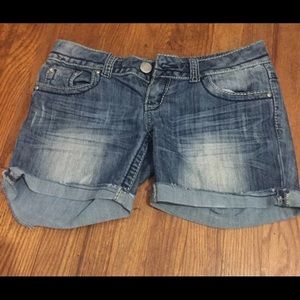 Almost Famous Premium Shorts Size 7